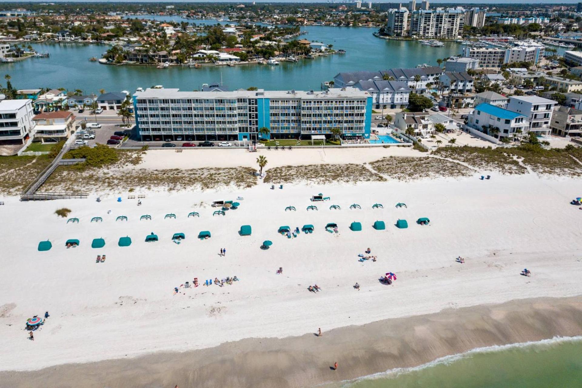 513 - Island Inn St. Pete Beach Exterior photo