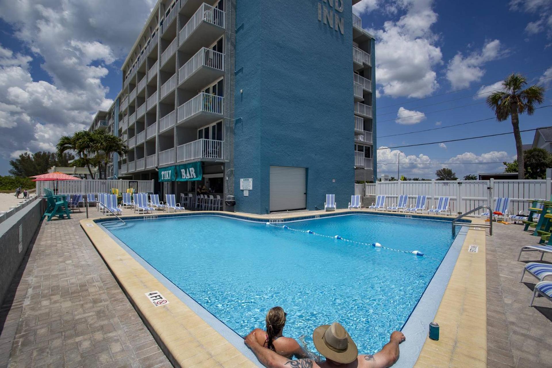 513 - Island Inn St. Pete Beach Exterior photo